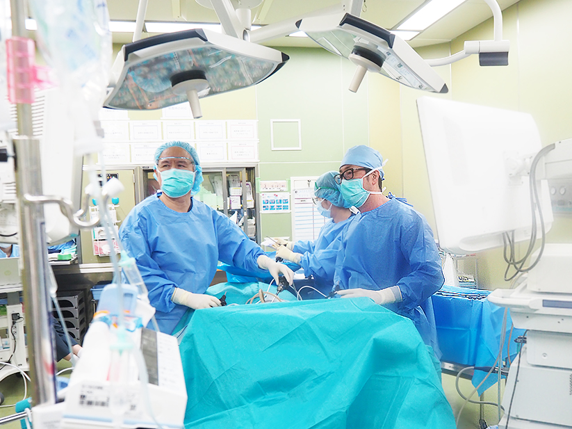 腹腔鏡下手術イメージ